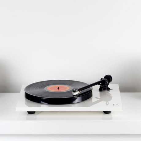 Rega Planar 1 Plus Matt White